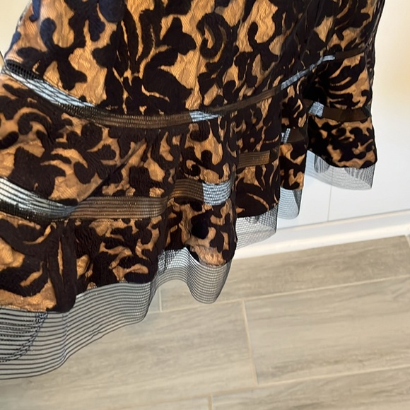 NWOT TADASHI SHOJI LACE DRESS - Picture 5 of 15